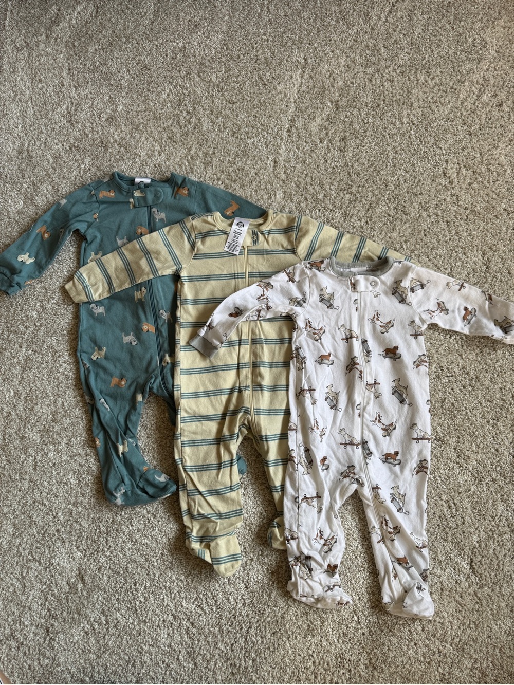 Brand New Never Worn Set of 3 Gerber Sleep and Play SZ 3-6 months